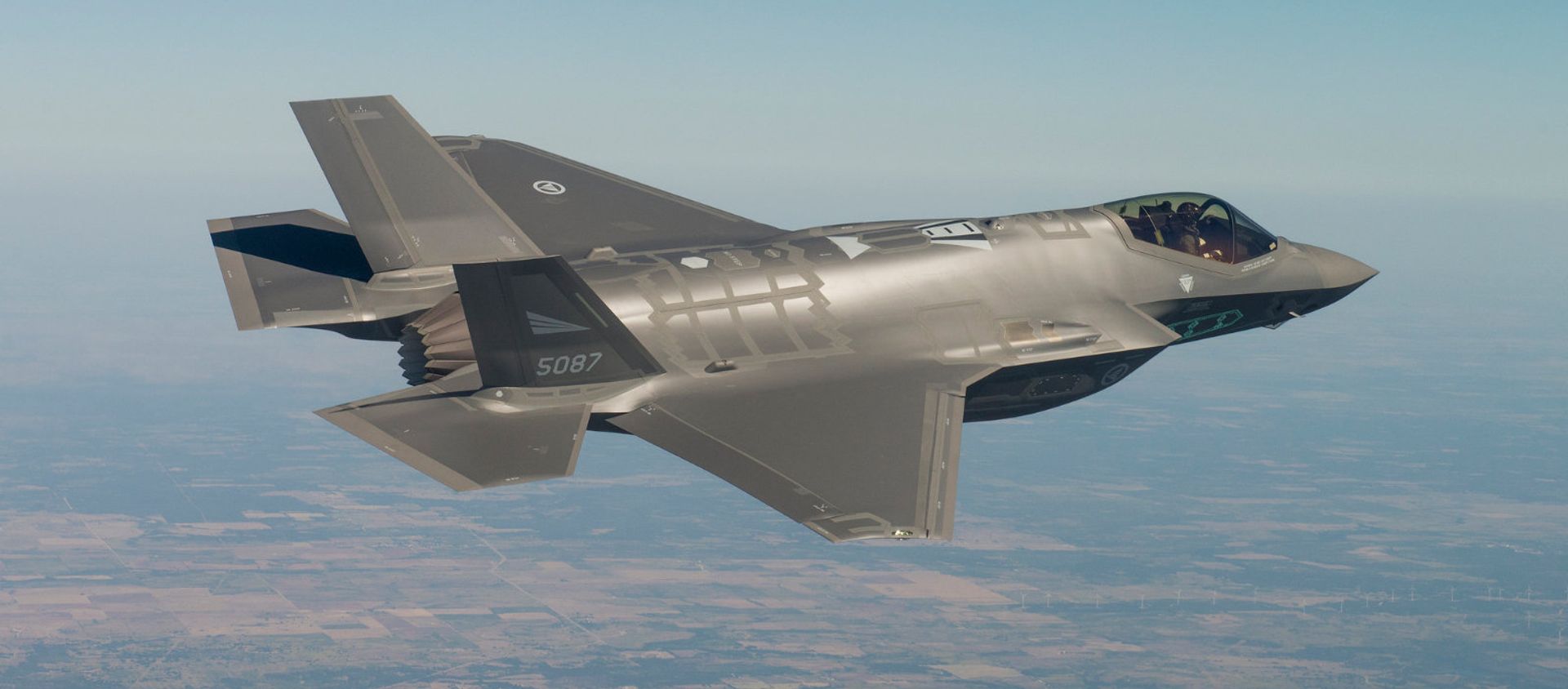 Истребитель-бомбардировщик пятого поколения F-35 - Sputnik Արմենիա, 1920, 26.03.2021