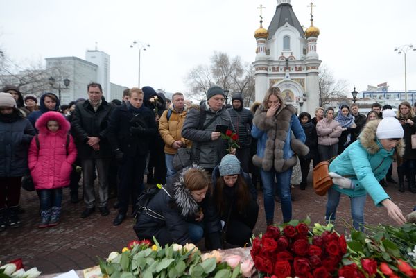 Акции в память о погибших при пожаре в ТЦ Зимняя вишня - Sputnik Армения