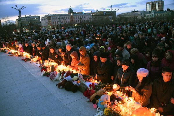 Акции в память о погибших при пожаре в ТЦ Зимняя вишня - Sputnik Армения