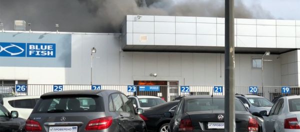 Пожар в автосалоне в Санкт-Петербурге Пожар в автосалоне в Санкт-Петербурге - Sputnik Армения