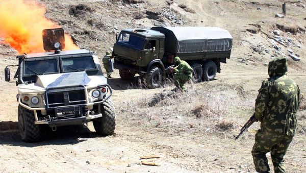 В Армении разведчики ЮВО осваивают мастерство альпинизма под наблюдением БЛА - Sputnik Армения