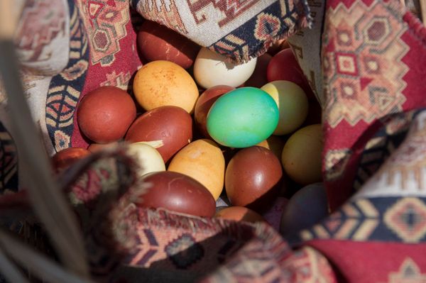 Праздничные крашенные яйца Праздничные крашенные яйца - Sputnik Армения
