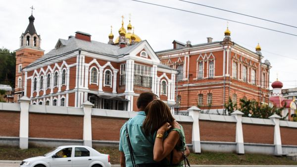 Иверский женский монастырь –  памятник архитектуры, основан в 1850 году, в 1925-м был закрыт, ряд зданий и храмов разрушены. В 1991 году началось возрождение обители и реставрация построек - Sputnik Армения