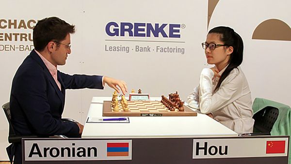 Партия Левон Аронян - Хоу Ифань на шахматном турнире GRENKE Chess Classic 2017, Баден-Баден, Германия - Sputnik Արմենիա