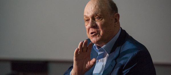 Режиссер, актер Владимир Меньшов выступает с мастер-классом в Ереванском институте театра и кино (4 апреля 2018). Ереван Режиссер, актер Владимир Меньшов выступает с мастер-классом в Ереванском институте театра и кино (4 апреля 2018). Ереван - Sputnik Армения
