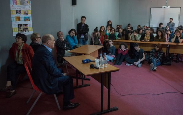 Վլադիմիր Մենշովը Երևանում Վլադիմիր Մենշովը Երևանում - Sputnik Արմենիա