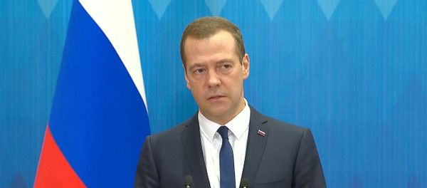 СПУТНИК_Медведев ответил на вопрос о возможном запрете полетов из РФ в другие страны - Sputnik Армения