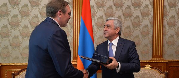 Президент Армении Серж Саргсян принял Ивана Волынкина (7 апреля 2018). Ереван - Sputnik Армения
