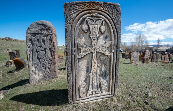 Даже язычники-армяне покойников не сжигали: заменят ли крематории сплошные кладбища? Даже язычники-армяне покойников не сжигали: заменят ли крематории сплошные кладбища? - Sputnik Армения