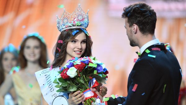 Юлия Полячихина (Чувашская Республика) на церемонии награждения финалисток конкурса Мисс Россия-2018 в концертном зале Барвиха. - Sputnik Армения
