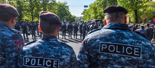 Ситуация на проспекте Баграмян (16 апреля 2018). Ереван - Sputnik Արմենիա