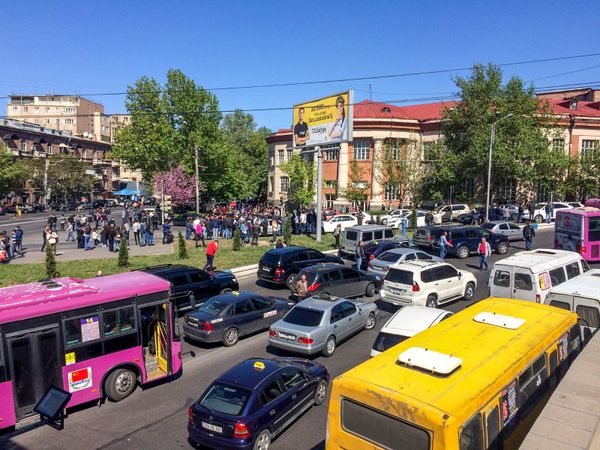 Կորյուն և Հերացի փողոցների խաչմերուկում Կորյուն և Հերացի փողոցների խաչմերուկում - Sputnik Արմենիա