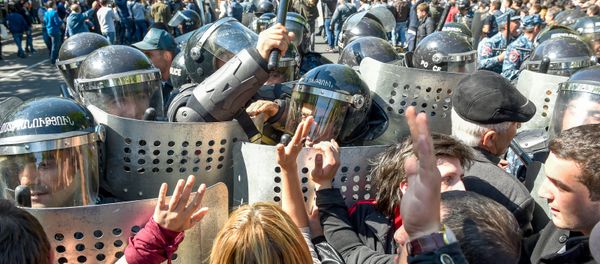 Беспорядки на проспекте Баграмяна (16 апреля 2018). Ереван - Sputnik Армения