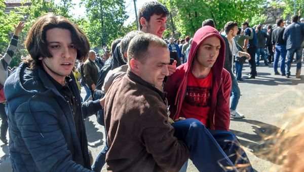 Беспорядки на проспекте Баграмяна (16 апреля 2018). Ереван - Sputnik Արմենիա