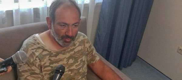 Никол Пашинян в мед.центре Наири Никол Пашинян в мед.центре Наири - Sputnik Արմենիա