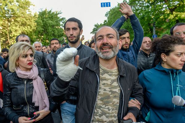 Никол Пашинян вернулся на проспект Баграмяна после выписки из МЦ Наири (16 апреля 2018). Ереван Никол Пашинян вернулся на проспект Баграмяна после выписки из МЦ Наири (16 апреля 2018). Ереван - Sputnik Армения