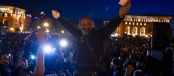 Митинг оппозиции на площади Республики (17 апреля 2018). Ереван - Sputnik Արմենիա