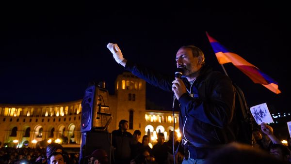 Митинг оппозиции на площади Республики (17 апреля 2018). Ереван - Sputnik Армения