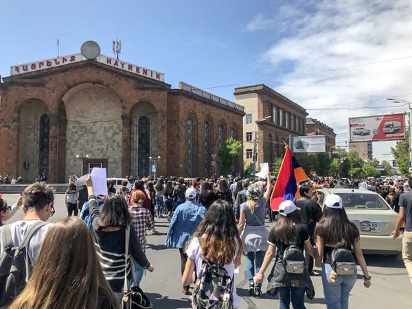 Ереванский колорит, или Как в районе Ерорд мас переплелись искусство и криминал - Sputnik Армения