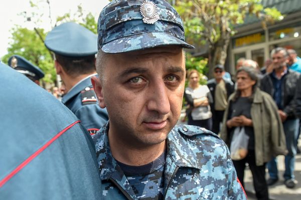 Задержания участников акции протеста полицией (19 апреля 2018). Ереван - Sputnik Армения