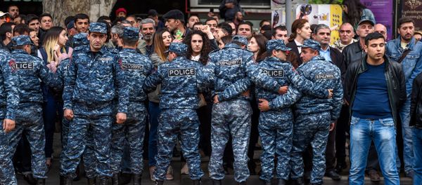 Ситуация на улице Амирян (20 апреля 2018). Ереван - Sputnik Արմենիա