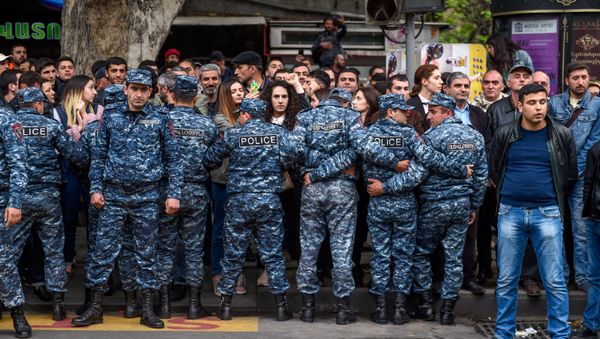 Ситуация на улице Амирян (20 апреля 2018). Ереван - Sputnik Արմենիա