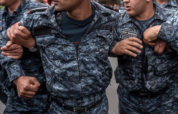 Ситуация на улице Амирян (20 апреля 2018). Ереван - Sputnik Армения