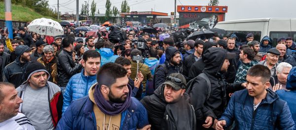Акция протеста оппозиции в округе Нор Норк (21 апреля 2018). Ереван - Sputnik Армения