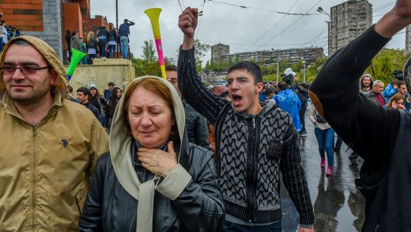Акция протеста оппозиции в округе Нор Норк (21 апреля 2018). Ереван - Sputnik Армения