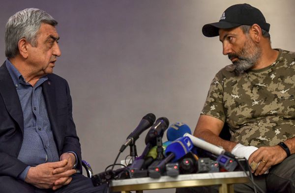 Встреча Премьер-министра РА Сержа Саргсяна и лидера оппозиционной фракции Елк Никола Пашиняна (22 апреля 2018). Гостиница Marriott Armenia, Ереван - Sputnik Армения