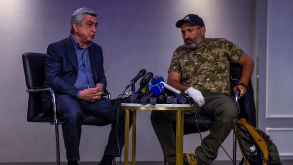 Премьер и оппозиционер не нашли общий язык видео - Sputnik Արմենիա
