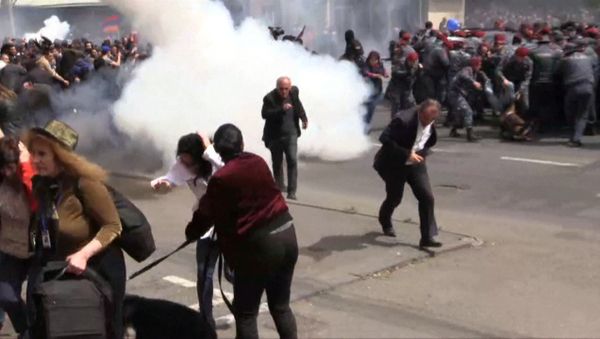 Разгон митинга в Ереване - Sputnik Армения