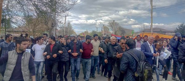 Шествие по улице Мусаеляна (23 апреля 2018). Гюмри - Sputnik Արմենիա