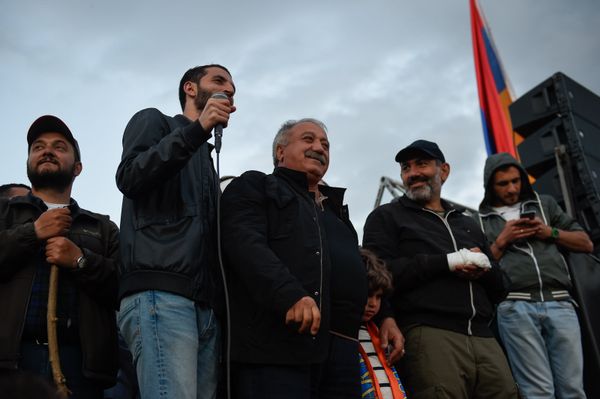 Митинг протестного движения Мой шаг на площади Республики (23 апреля 2018). Ереван - Sputnik Армения