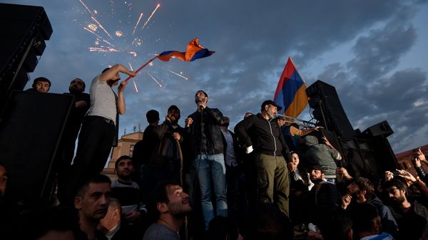 Митинг протестного движения Мой шаг на площади Республики (23 апреля 2018). Ереван - Sputnik Армения