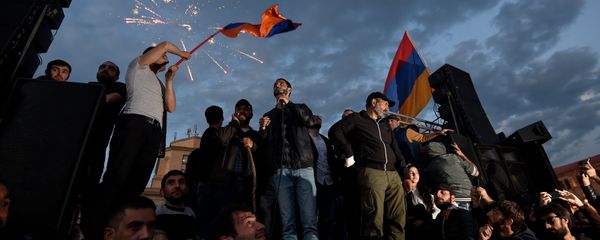 Митинг протестного движения Мой шаг на площади Республики (23 апреля 2018). Ереван - Sputnik Армения