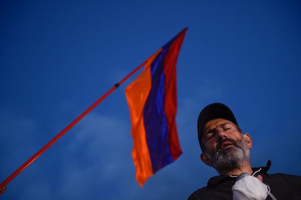 Лидер оппозиционной фракции Никол Пашинян во время митинга на площади Республики (23 апреля 2018). Ереван - Sputnik Армения