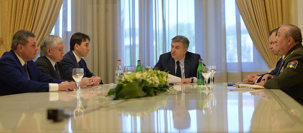 Врио Премьер-министра Армении Карен Карапетян провел заседание Совета Безопасности (24 апреля 2018). Ереван - Sputnik Արմենիա