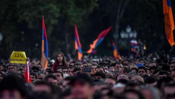 Митинг протестного движения на площади Республики (25 апреля 2018). Ереван - Sputnik Արմենիա