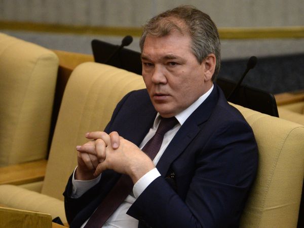 Патентовая амнистия мигрантам: в Госдуме благодарят за помощь в борьбе с пандемией - Sputnik Армения