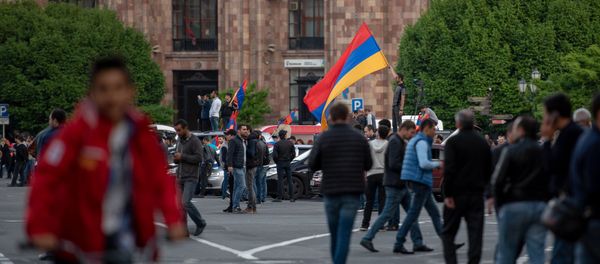 Площадь Республики после митинга (29 апреля 2018). Еревaн - Sputnik Արմենիա