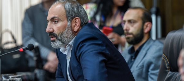 Встреча парламентской фракции РПА с кандидатом в Премьеры Николом Пашиняном (30 апреля 2018). Еревaн Встреча парламентской фракции РПА с кандидатом в Премьеры Николом Пашиняном (30 апреля 2018). Еревaн - Sputnik Արմենիա