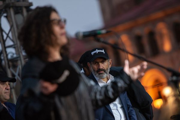 Речь Арсине Ханджян во время митинга на площади Республики (30 апреля 2018). Еревaн - Sputnik Արմենիա