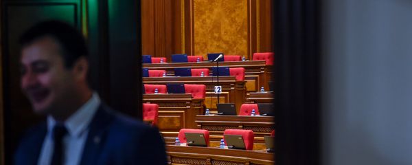 Зал заседаний НС Армении перед выборами (1 мая 2018). Еревaн Зал заседаний НС Армении перед выборами (1 мая 2018). Еревaн - Sputnik Արմենիա