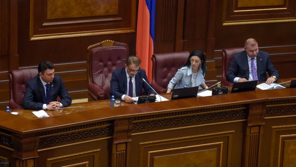 Специальное заседание парламента по выборам нового премьер-министра Армении (1 мая 2018). Еревaн Специальное заседание парламента по выборам нового премьер-министра Армении (1 мая 2018). Еревaн - Sputnik Армения