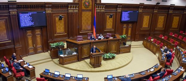 Специальное заседание парламента по выборам нового премьер-министра Армении (1 мая 2018). Еревaн - Sputnik Արմենիա