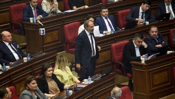 Специальное заседание парламента по выборам нового премьер-министра Армении (1 мая 2018). Еревaн - Sputnik Армения