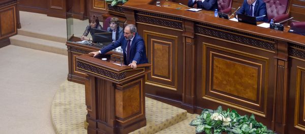 Специальное заседание парламента по выборам нового премьер-министра Армении (1 мая 2018). Еревaн - Sputnik Արմենիա