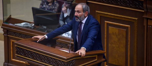 Никол Пашинян на специальном заседании парламента по выборам нового премьер-министра Армении (1 мая 2018). Еревaн - Sputnik Արմենիա