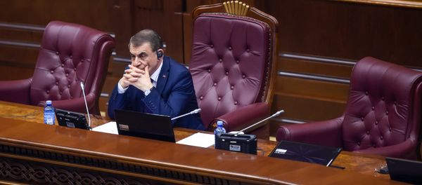 Ара Баблоян во время специального заседания парламента по выборам нового премьер-министра Армении (1 мая 2018). Еревaн - Sputnik Армения